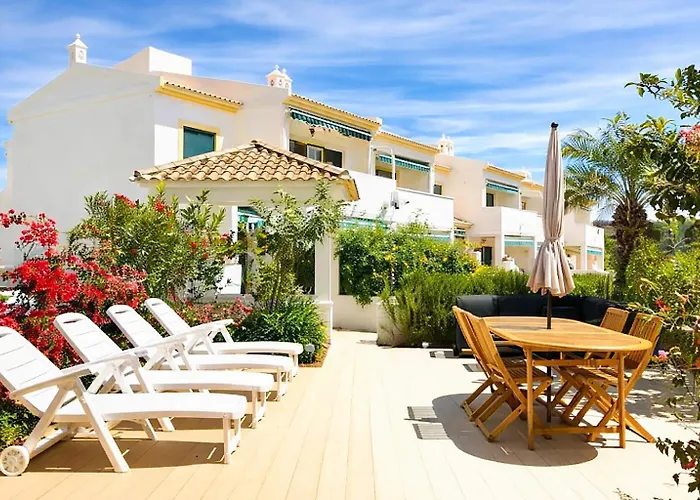 House With Pool 5min Walk To Alemaes By Becherish Albufeira