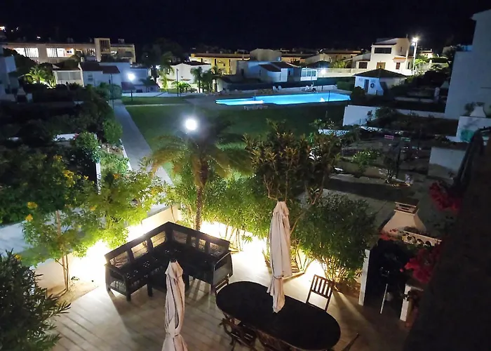 House With Pool 5min Walk To Alemaes By Becherish