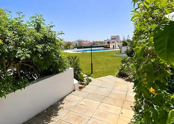 House With Pool 5min Walk To Alemaes By Becherish *