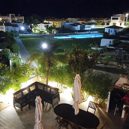 House With Pool 5min Walk To Alemaes By Becherish