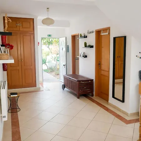 House With Pool 5min Walk To Alemaes By Becherish Vakantiehuis