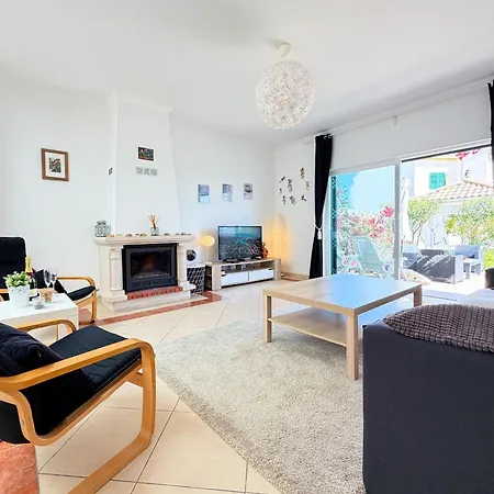 Vakantiehuis House With Pool 5min Walk To Alemaes By Becherish