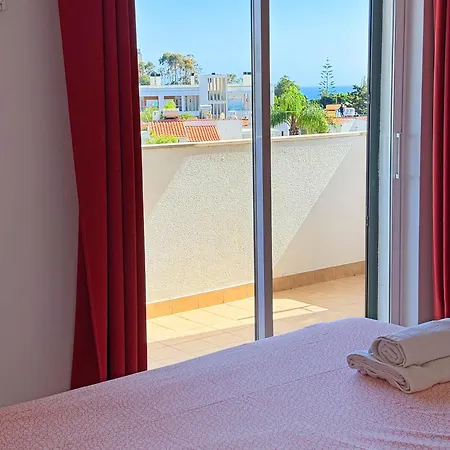 House With Pool 5min Walk To Alemaes By Becherish Albufeira