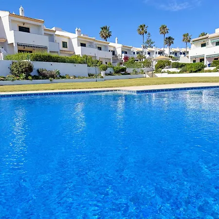 House With Pool 5min Walk To Alemaes By Becherish Vakantiehuis