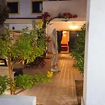 House With Pool 5min Walk To Alemaes By Becherish Semesterbostad Albufeira
